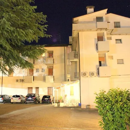 Ξενοδοχείο Eden 3*